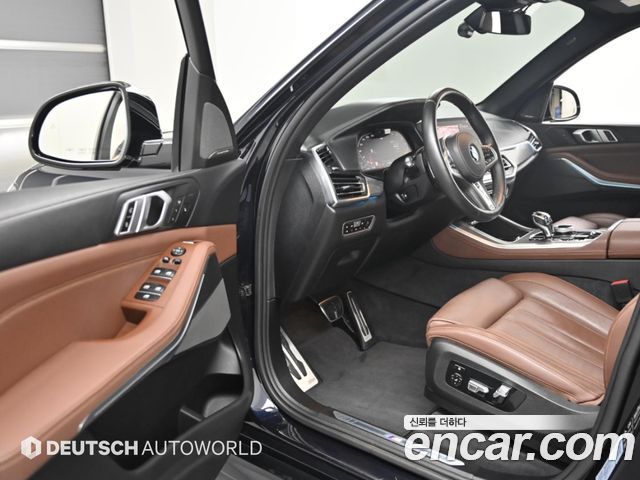 BMW X5 2019 — photo 12