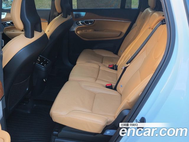 Volvo XC90 2020 — photo 13