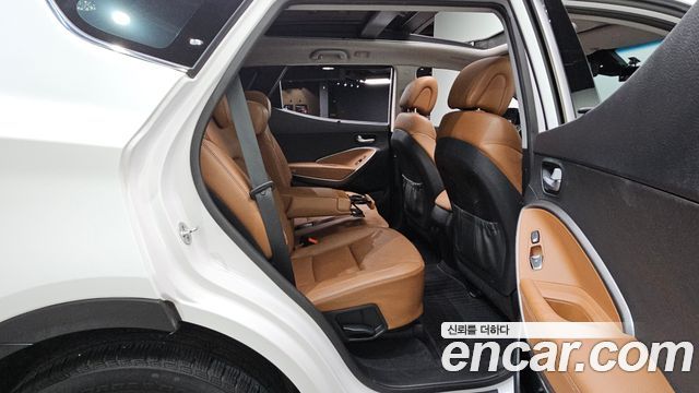 Hyundai Santafe 2016 — photo 12