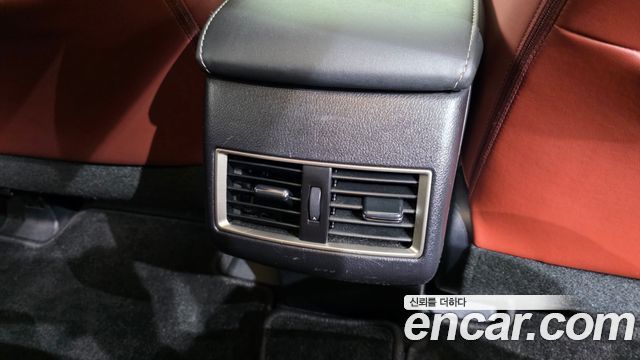 Lexus NX 2017 — photo 19