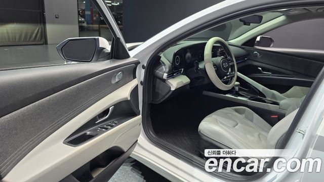 Hyundai AVANTE 2021 — photo 13