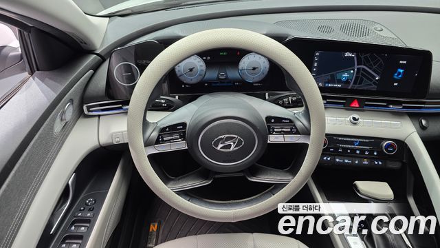 Hyundai AVANTE 2021 — photo 19