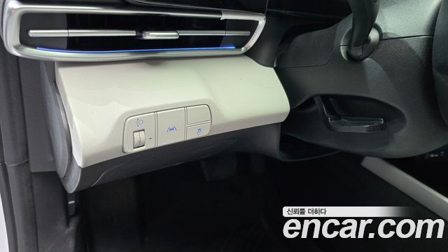Hyundai AVANTE 2021 — photo 25