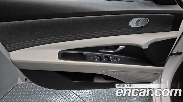 Hyundai AVANTE 2021 — photo 14