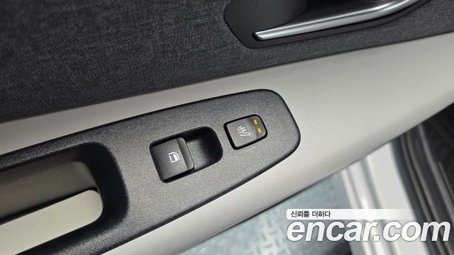 Hyundai AVANTE 2021 — photo 28
