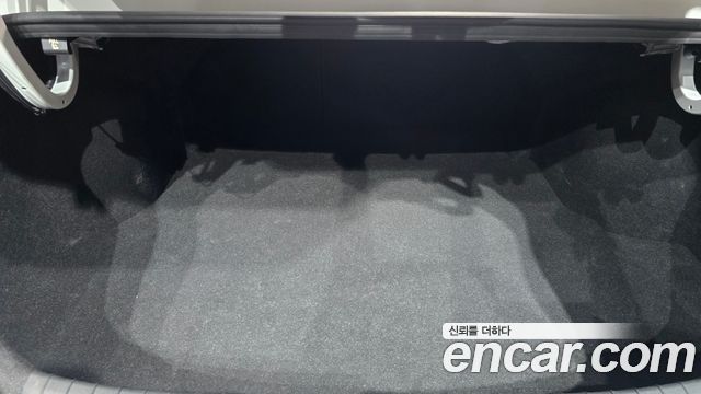 Hyundai AVANTE 2021 — photo 33