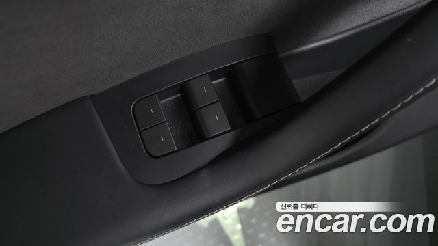 Tesla Model Y 2024 — photo 27