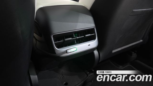 Tesla Model Y 2024 — photo 28
