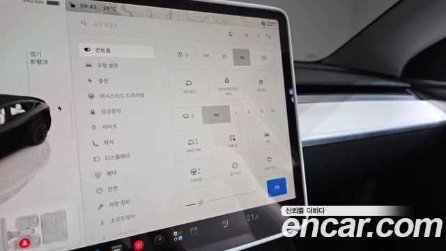 Tesla Model Y 2024 — photo 29