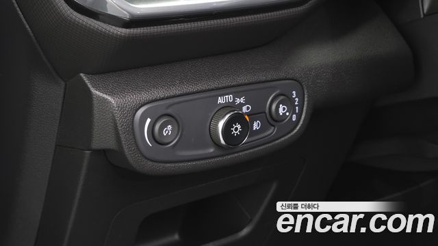 Chevrolet Korea Trailblazer 2022 — photo 21