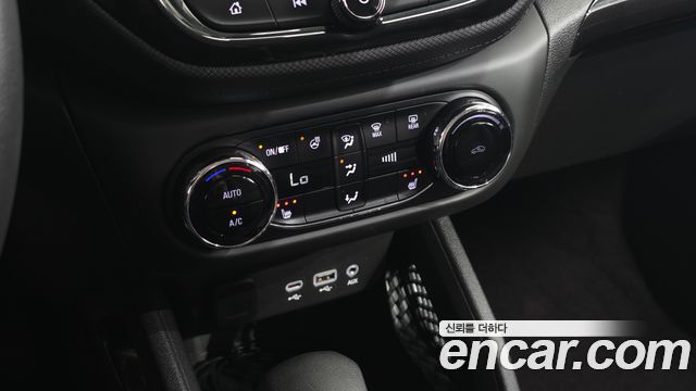 Chevrolet Korea Trailblazer 2022 — photo 24