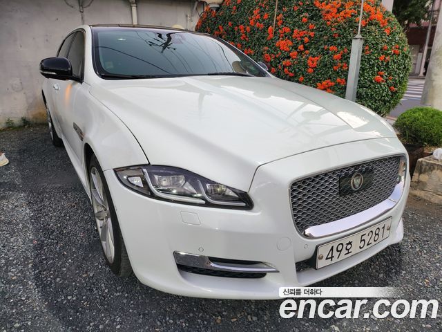 Jaguar XJ 2019 — photo 1