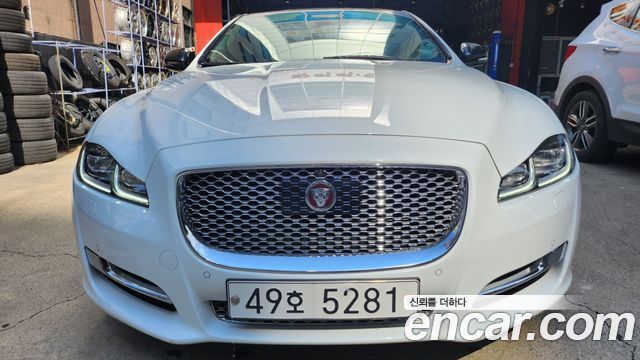 Jaguar XJ 2019 — photo 3