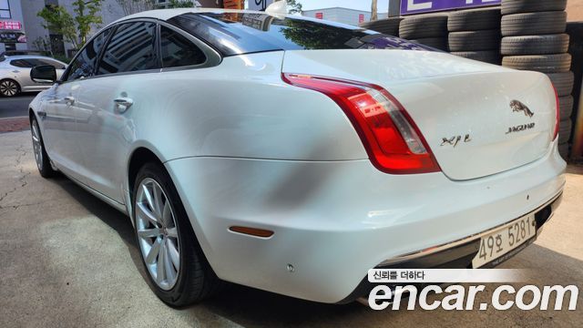 Jaguar XJ 2019 — photo 4