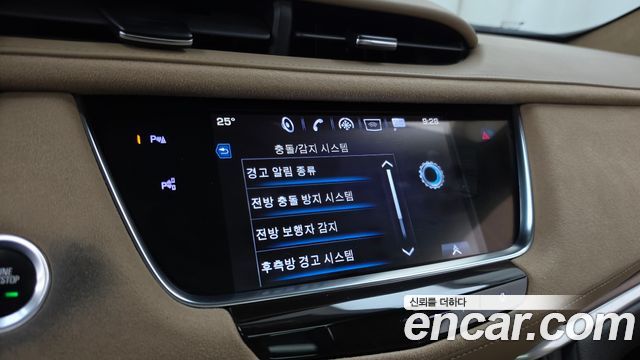 Cadillac XT5 2018 — photo 16