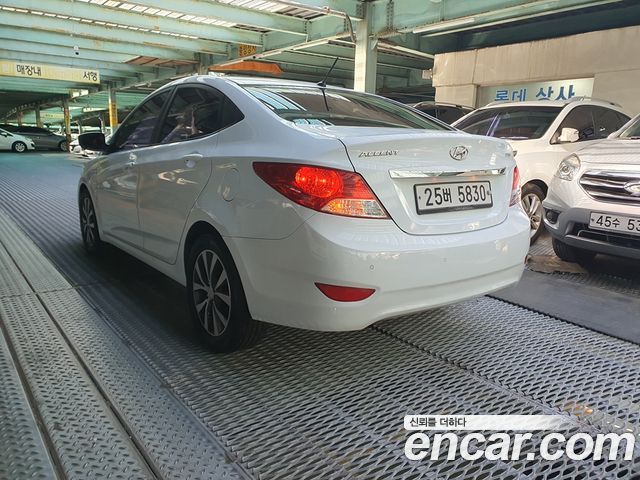 Hyundai Accent 2014 — photo 7