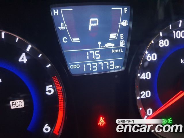 Hyundai Accent 2014 — photo 13