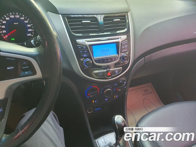 Hyundai Accent 2014 — photo 16