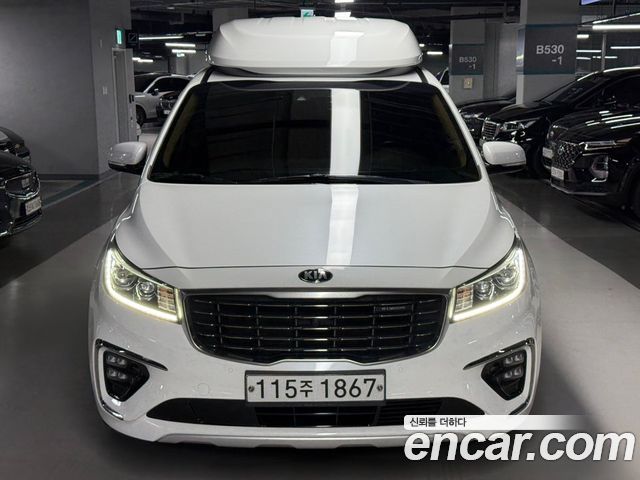 Kia Canival 2020 — photo 1
