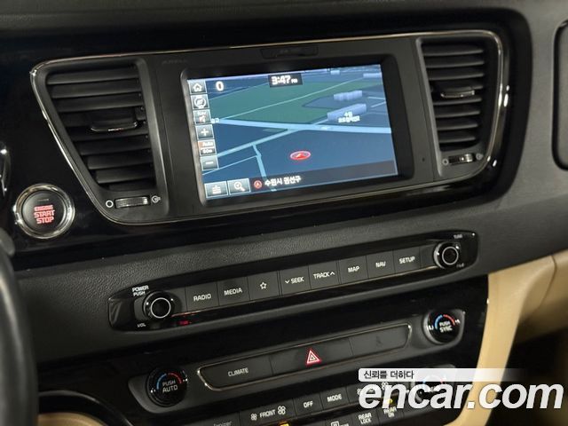 Kia Canival 2020 — photo 5
