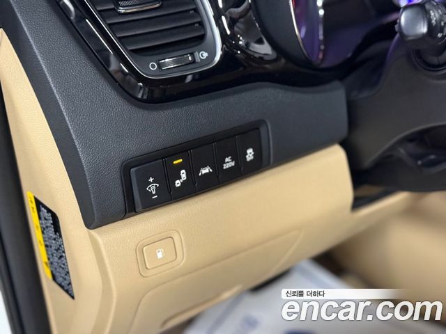 Kia Canival 2020 — photo 11