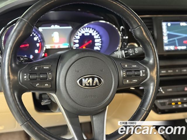 Kia Canival 2020 — photo 12