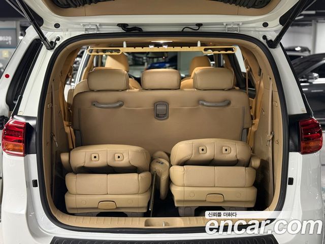 Kia Canival 2020 — photo 19