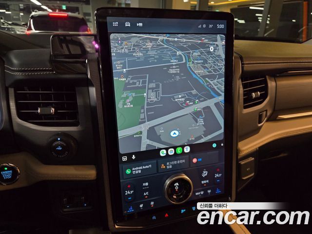 Ford Expedition 2022 — photo 15