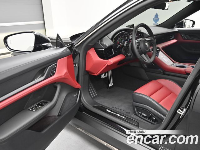 Porsche Taycan 2025 — photo 11