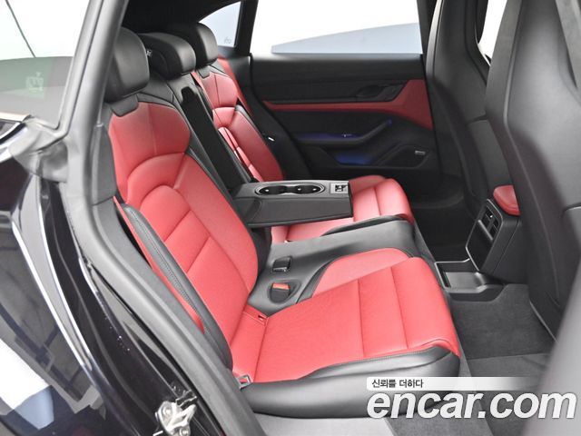 Porsche Taycan 2025 — photo 12
