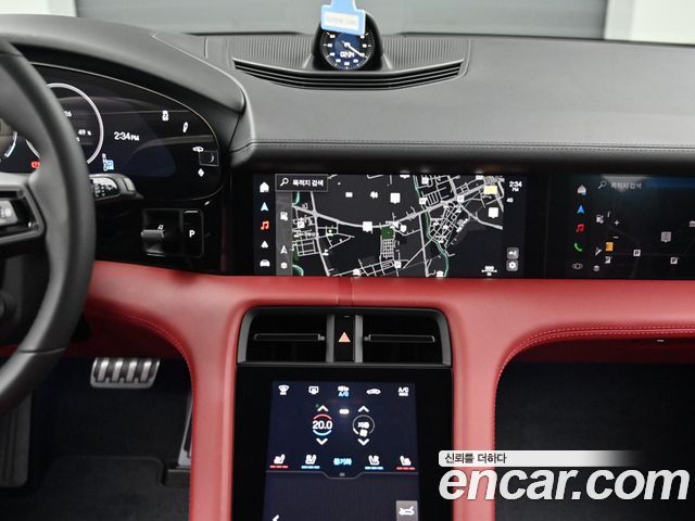Porsche Taycan 2025 — photo 14