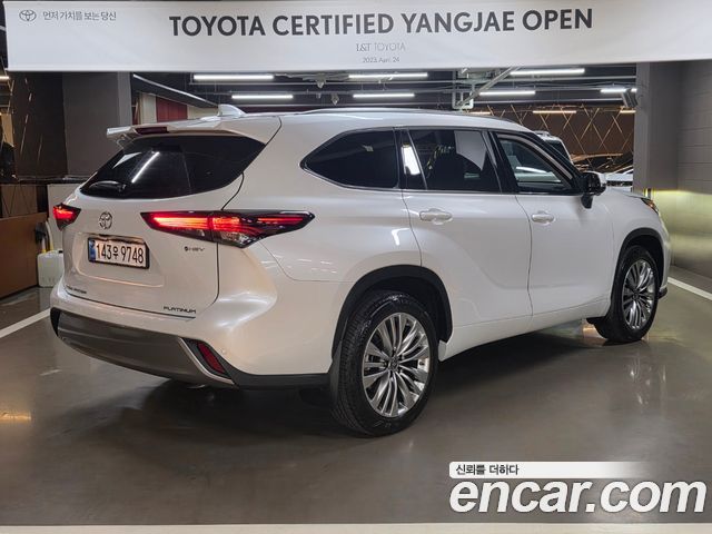 Toyota Highlander 2025 — photo 4
