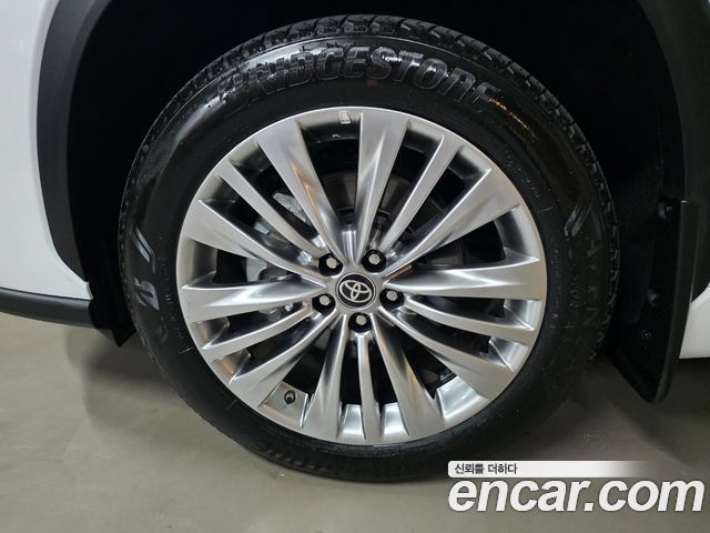 Toyota Highlander 2025 — photo 8