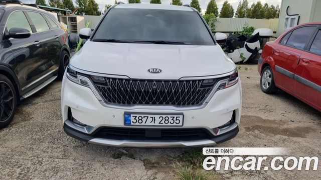 Kia Canival 2021 — photo 1