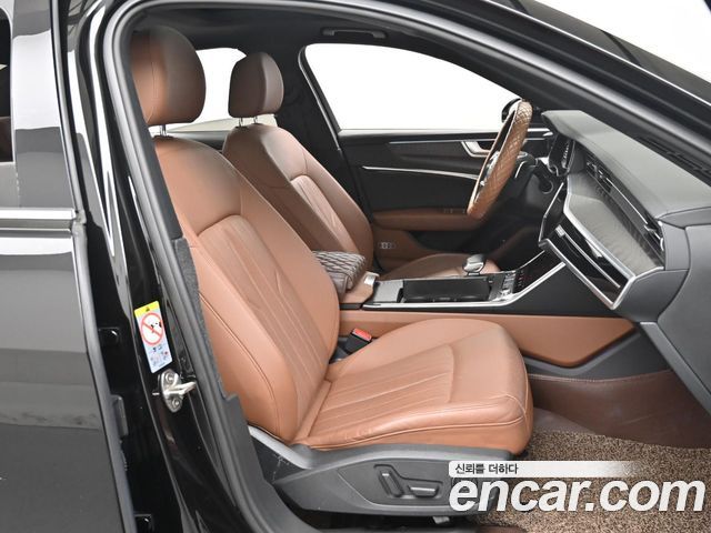 Audi A6 2022 — photo 10