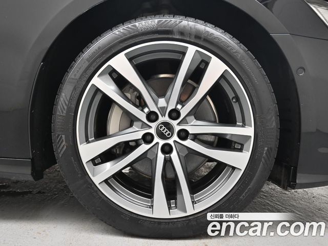 Audi A6 2022 — photo 20