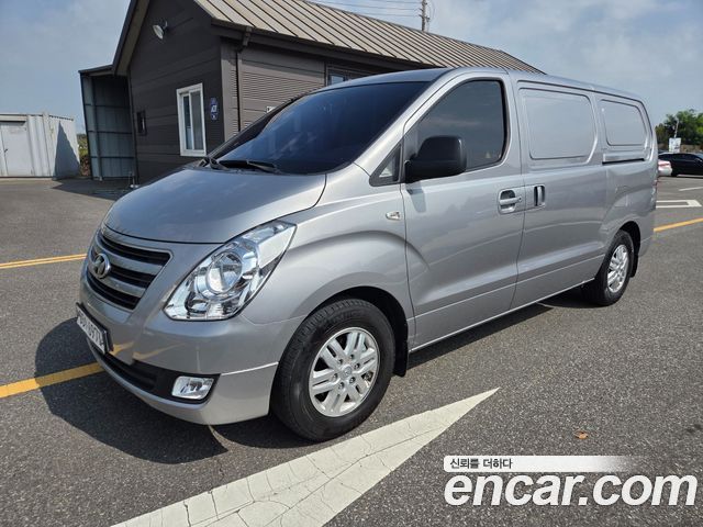 Hyundai Starex 2018 — photo 1