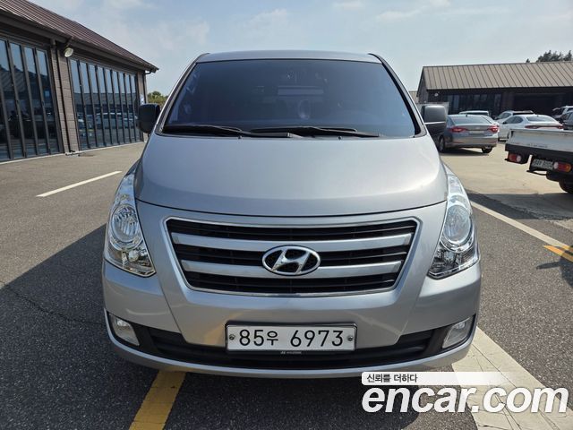 Hyundai Starex 2018 — photo 2