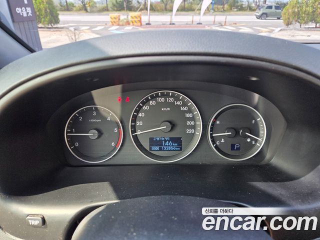 Hyundai Starex 2018 — photo 8