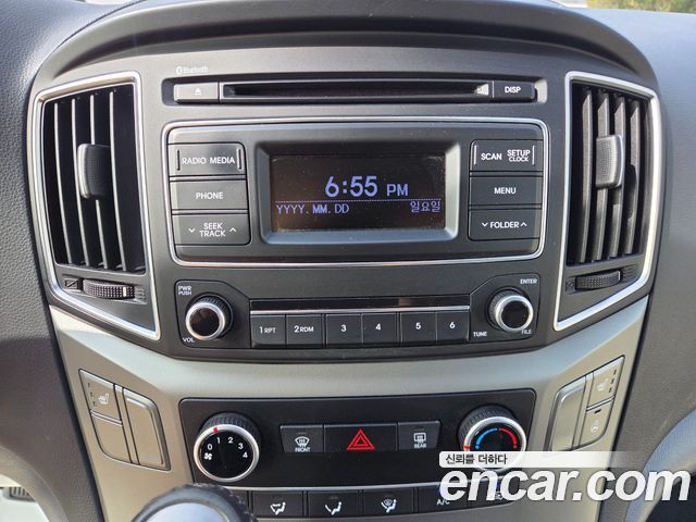 Hyundai Starex 2018 — photo 12