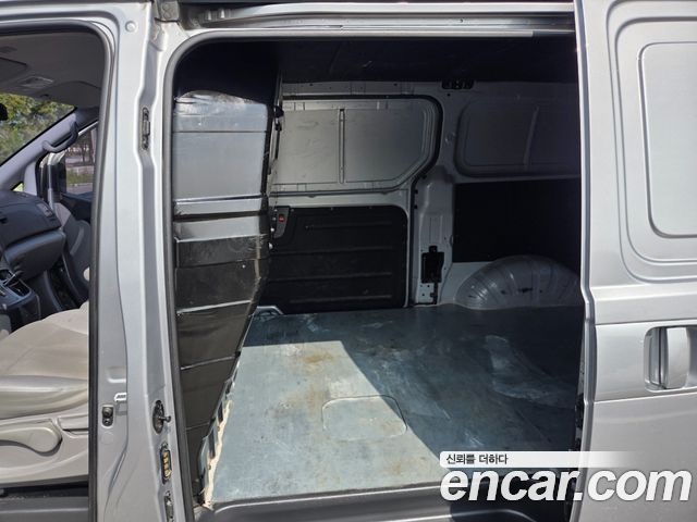 Hyundai Starex 2018 — photo 16