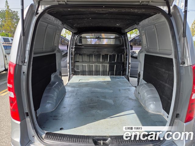 Hyundai Starex 2018 — photo 17