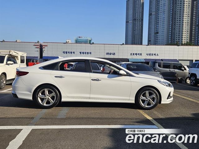 Hyundai Sonata 2018 — photo 19