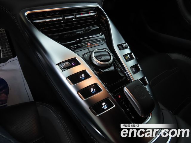 Mercedes-Benz AMG GT 2019 — photo 9