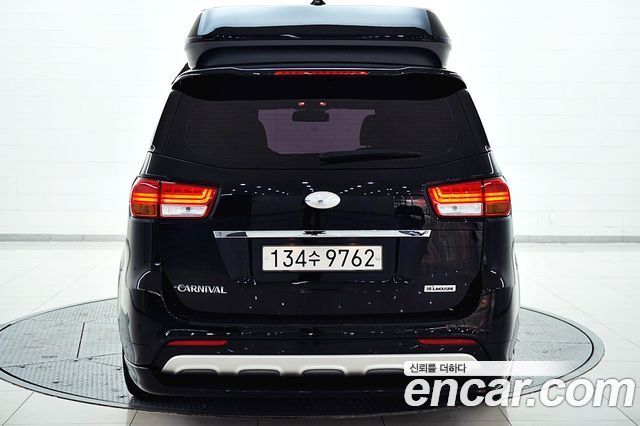 Kia Canival 2018 — photo 6