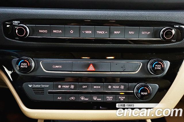 Kia Canival 2018 — photo 12