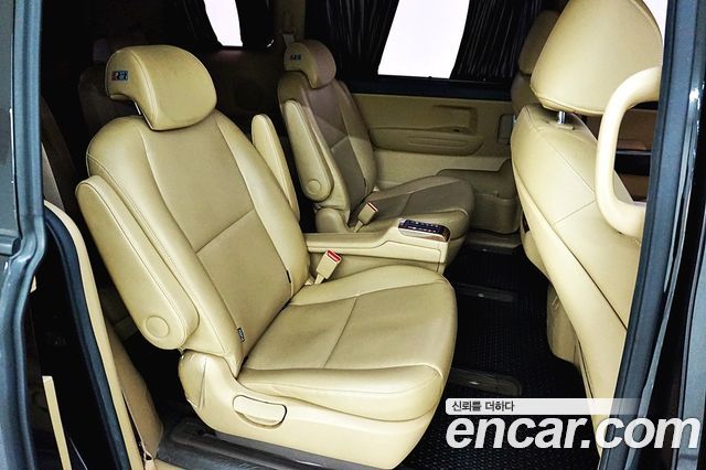 Kia Canival 2018 — photo 18