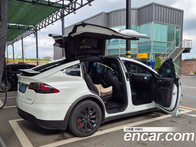 Tesla Model X 2019 — photo 5