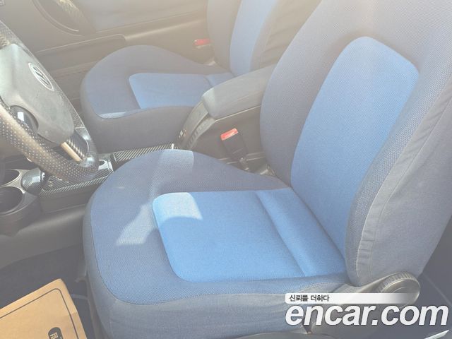 Volkswagen Beatle 2004 — photo 11