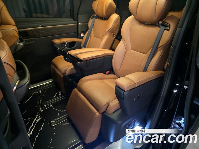 Toyota Alphard 2025 — photo 6